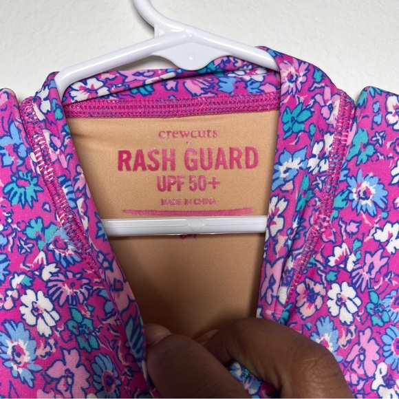 Crewcuts J. Crew‎ Girls Rash Guard One Piece Swim 6-7 Purple Floral UPF 50 Beach - Picture 4 of 10